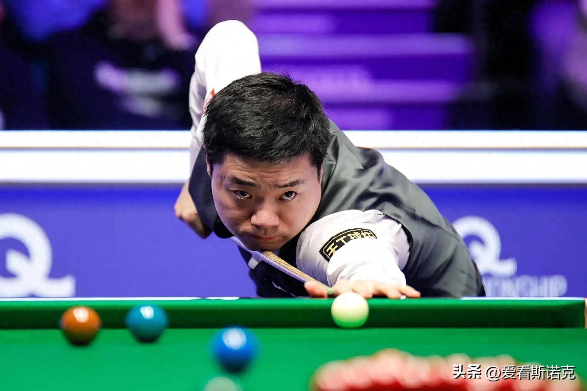 始终如一地 始终如一地